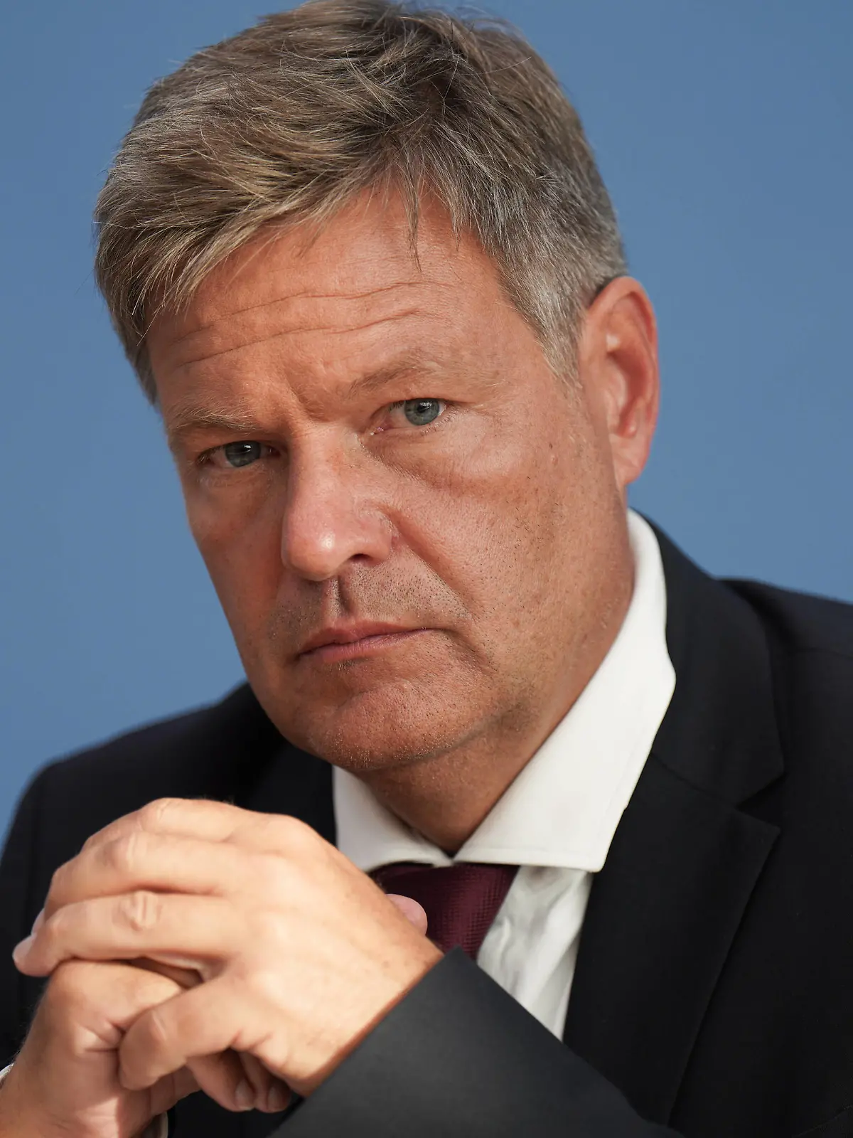  Bundesminister für Wirtschaft und Klimaschutz Robert Habeck 5.9.2022 Vorstellung der Ergebnisse des zweiten Stresstests zweite Sonderanalyse Winter 2022/2023 durch Bundesminister für Wirtschaft und Klimaschutz Robert Habeck in der Bundespressekonferenz Berlin Berlin GER *** Federal Minister for Economic Affairs and Climate Protection Robert Habeck 5 9 2022 Presentation of the results of the second stress test second special analysis winter 2022 2023 by Federal Minister for Economic Affairs and Climate Protection Robert Habeck at the Federal Press Conference Berlin Berlin GER
