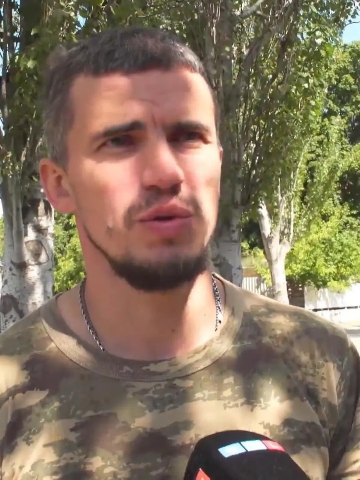 Die Ukraine meldet militärische Erfolge gegen die russischen Invasoren bei Charkiw sowie im Süden des Landes. Dort versuchen die Truppen seit Tagen, auf die russisch besetzte Großstadt Cherson vorzustoßen. RTL-Reporterin Kavita Sharma hat in der Nähe der Front in Mikolajew mit ukrainischen Soldaten gesprochen. Dort mischt sich Trauer um gefallene Kameraden mit der Zuversicht, den Krieg gegen die Truppen von Kreml-Diktator Wladimir Putin zu gewinnen.