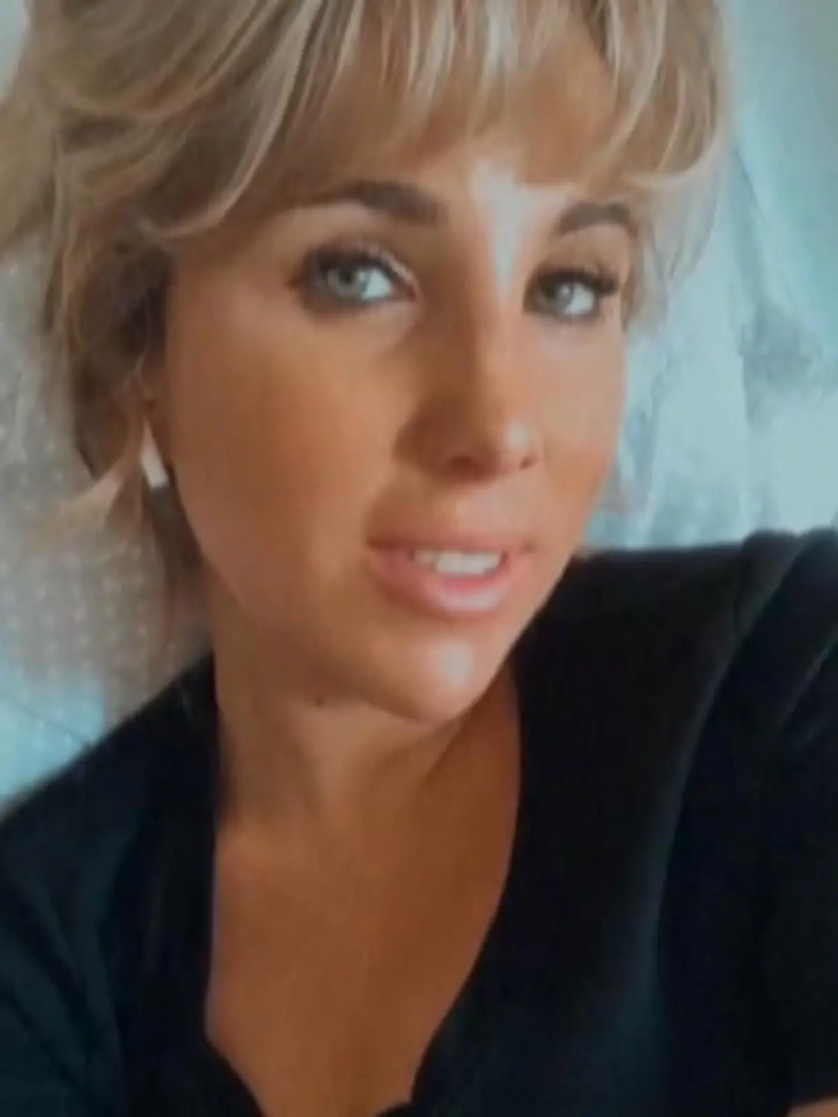 Bild zu: "Annemarie Eilfeld meldet sich nach der Geburt ihres Sohnes"