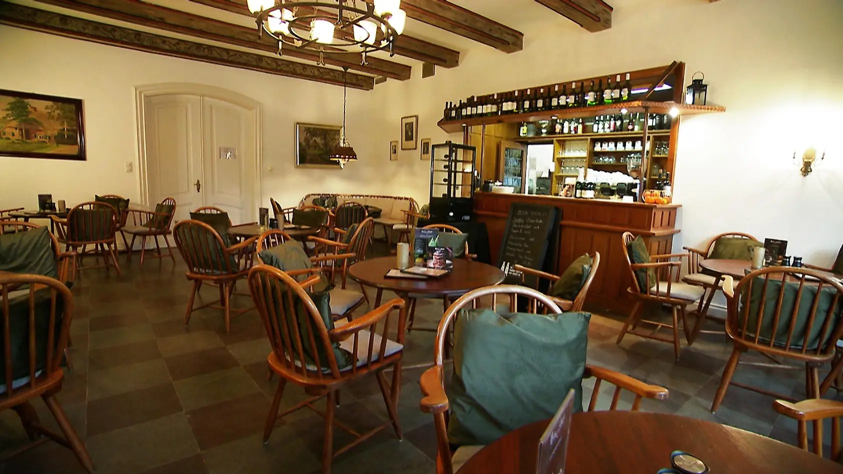 Mecker-Nachbarn machen Café dicht