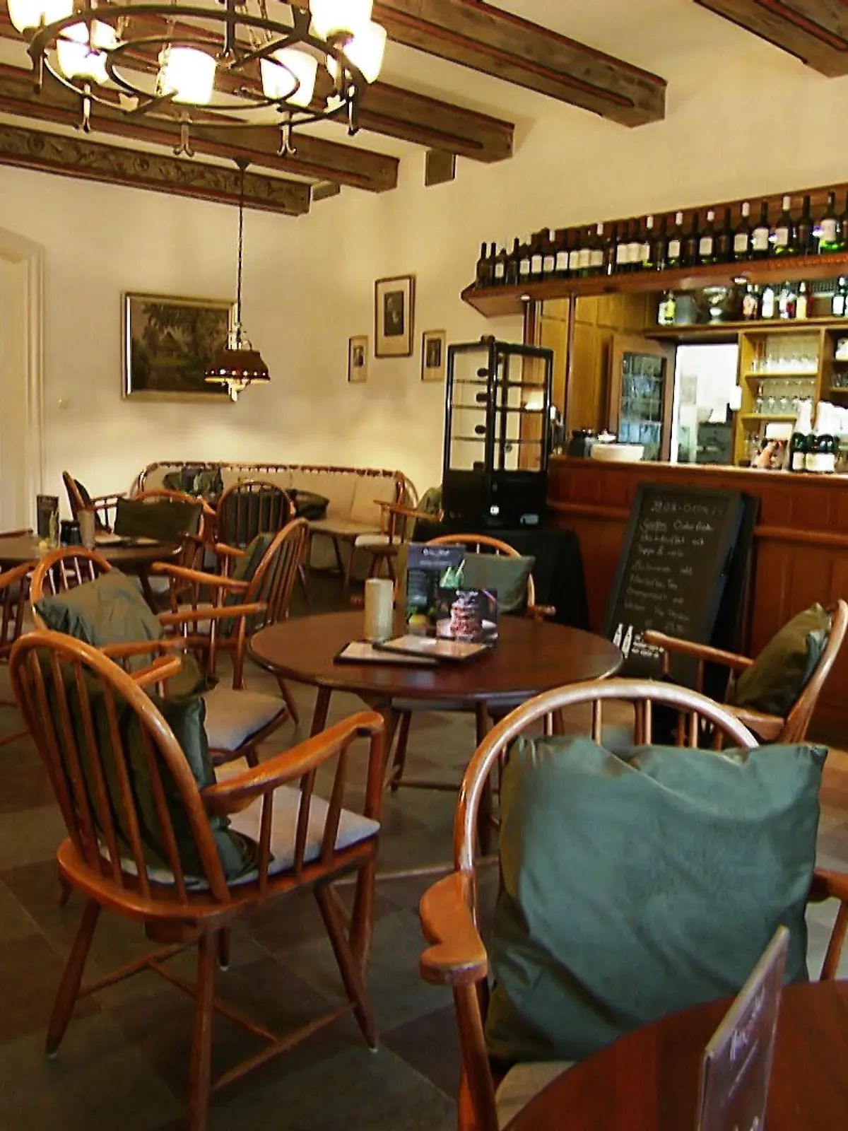 Kuchen und hausgemachte Limonade, aber keine Gäste. Das Café Herzstück musste wegen einer Kaffeeduft-Klage schließen.