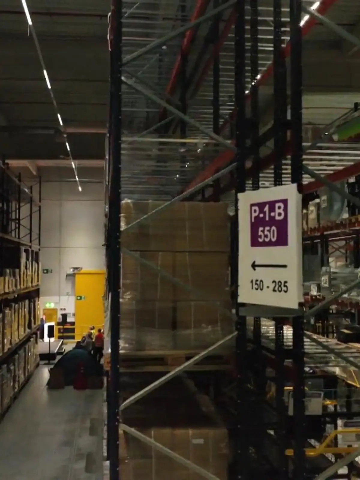 Bild zu: "Logistikzentrum in Rheinberg"