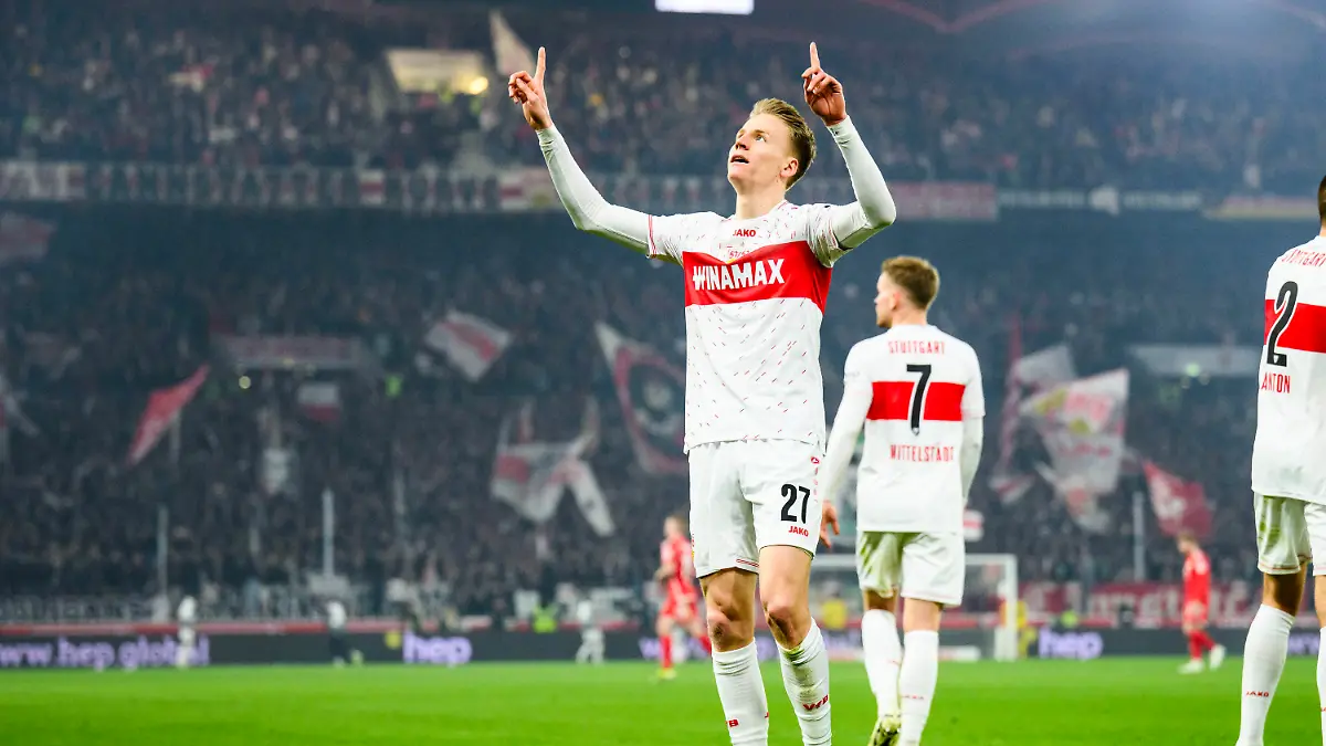08.03.2024, Baden-Württemberg, Stuttgart: Fußball: Bundesliga, VfB Stuttgart - 1. FC Union Berlin, 25. Spieltag, MHPArena. Stuttgarts Chris Führich jubelt nach seinem Tor zum 2:0. Foto: Tom Weller/dpa - WICHTIGER HINWEIS: Gemäß den Vorgaben der DFL Deutsche Fußball Liga bzw. des DFB Deutscher Fußball-Bund ist es untersagt, in dem Stadion und/oder vom Spiel angefertigte Fotoaufnahmen in Form von Sequenzbildern und/oder videoähnlichen Fotostrecken zu verwerten bzw. verwerten zu lassen. +++ dpa-Bildfunk +++