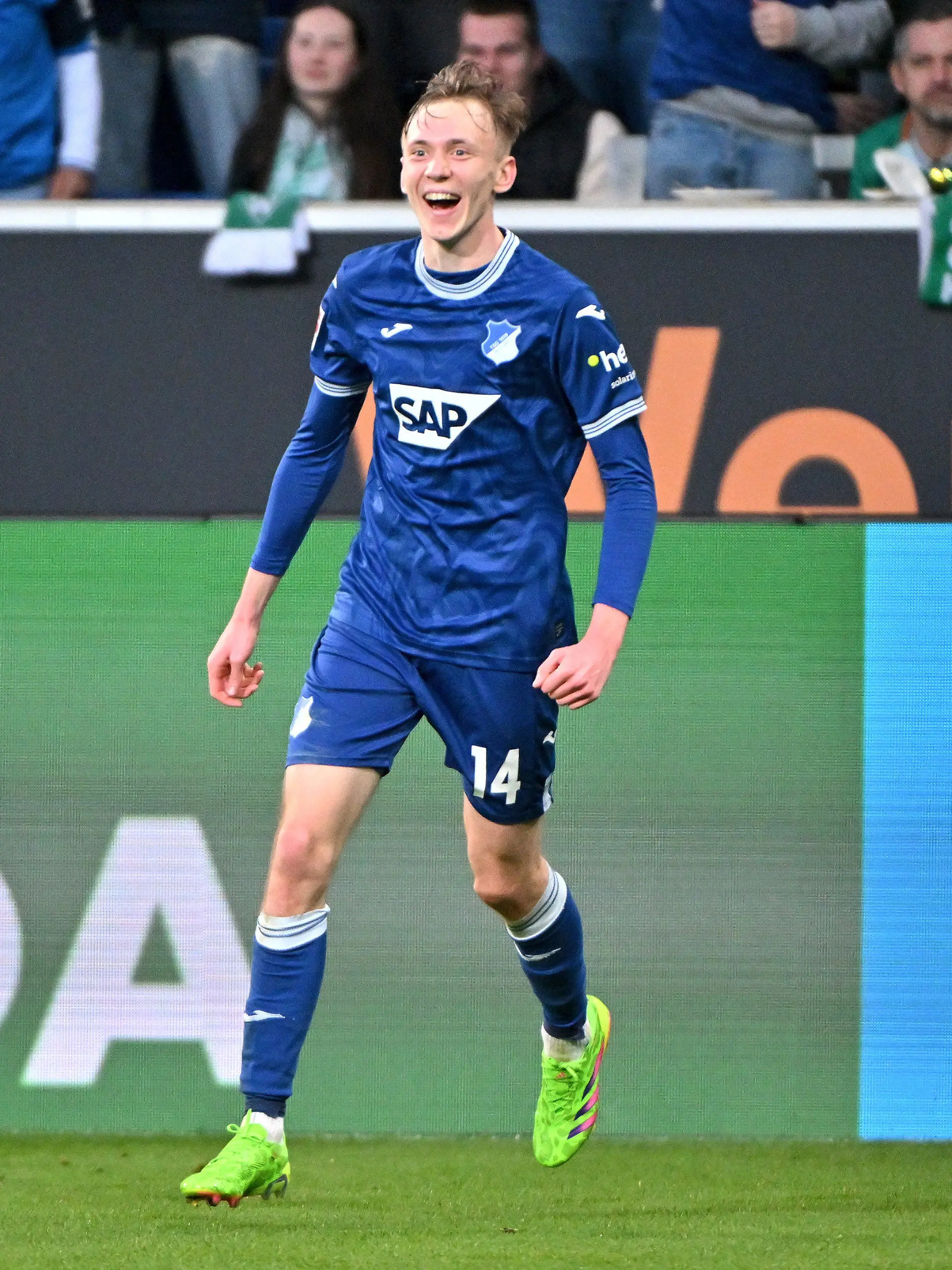 ARCHIV - 03.03.2024, Baden-Württemberg, Sinsheim: Fußball: Bundesliga, TSG 1899 Hoffenheim - Werder Bremen, 24. Spieltag, PreZero Arena. Hoffenheims Maximilian Beier jubelt über das Tor zum 2:0. (zu "Pk zur Kader-Bekanntgabe für die EM-Testländerspiele im März") Foto: Jan-Philipp Strobel/dpa +++ dpa-Bildfunk +++