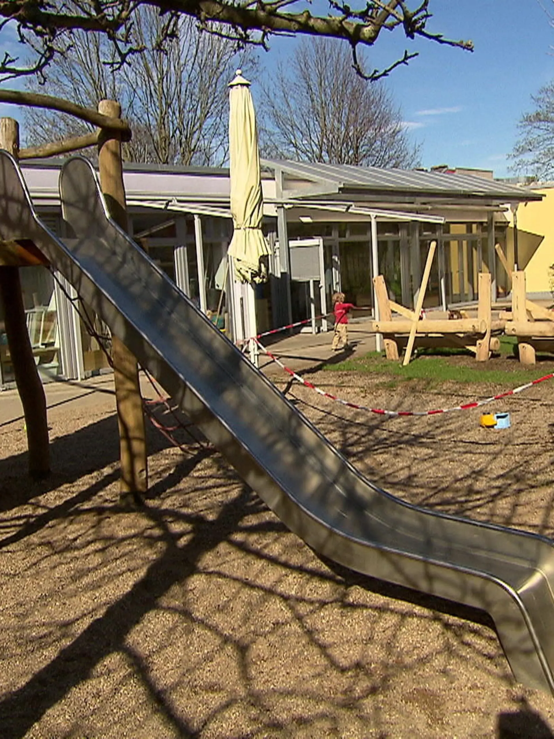 Bild zu: "Platzmangel im Land"