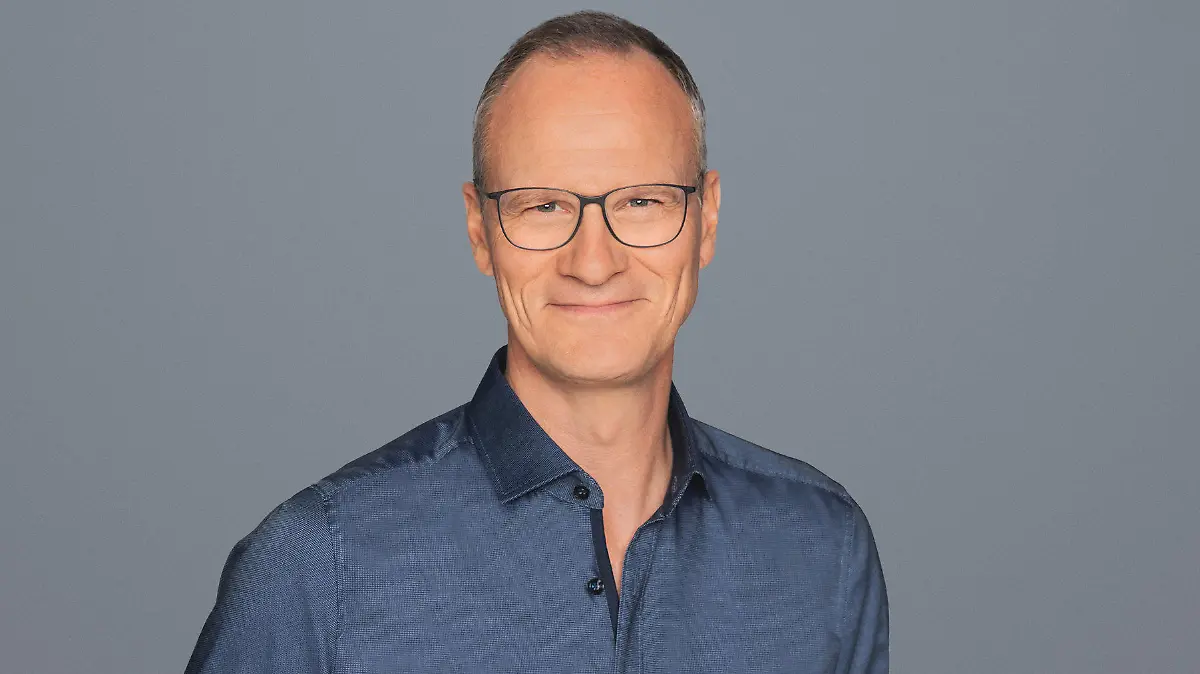 HANDOUT - 14.03.2024, Nordrhein-Westfalen, Köln: Moderator Thomas Bug (undatierte aufnahme). Er moderierte 16 Jahre lang die WDR-Sendung «Aktuelle Stunde», nun hört er auf. Er wird aber weiter als WDR2-Moderator zu hören sein. Foto: Annika Fußwinkel/WDR/ARD/dpa - ACHTUNG: Nur zur redaktionellen Verwendung im Zusammenhang mit der aktuellen Berichterstattung und nur mit vollständiger Nennung des vorstehenden Credits +++ dpa-Bildfunk +++