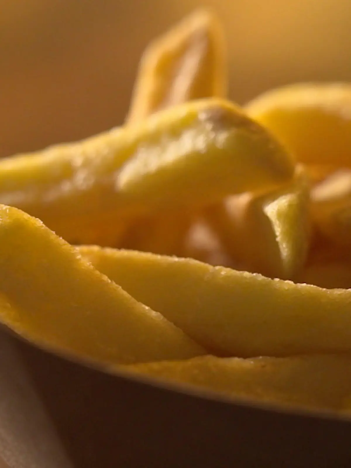 Wie gut sind Fast-Food-Pommes in Deutschland? RTL hat einige Pommes stichprobenartig getestet und auf den krebserregenden Stoff Acrylamid untersuchen lassen. Was dabei herausgekommen ist, seht ihr oben im Video.