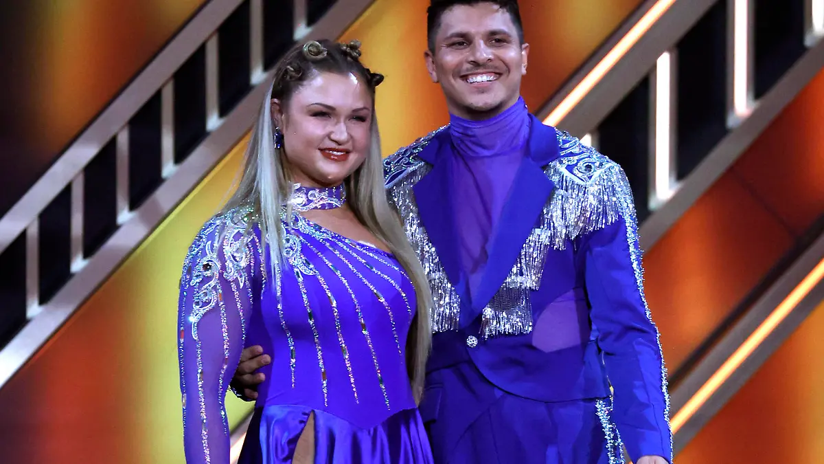 Sophia Thiel mit Alexandru Ionel in der zweiten Live-Show der 17. Staffel der RTL-Tanzshow Let s Dance im MMC Coloneum. Köln, 08.03.2024 *** Sophia Thiel with Alexandru Ionel in the second live show of the 17th season of the RTL dance show Let s Dance at the MMC Coloneum Cologne, 08 03 2024 Foto:xT.xSchröerx/xFuturexImagex lets_dance0803_4348