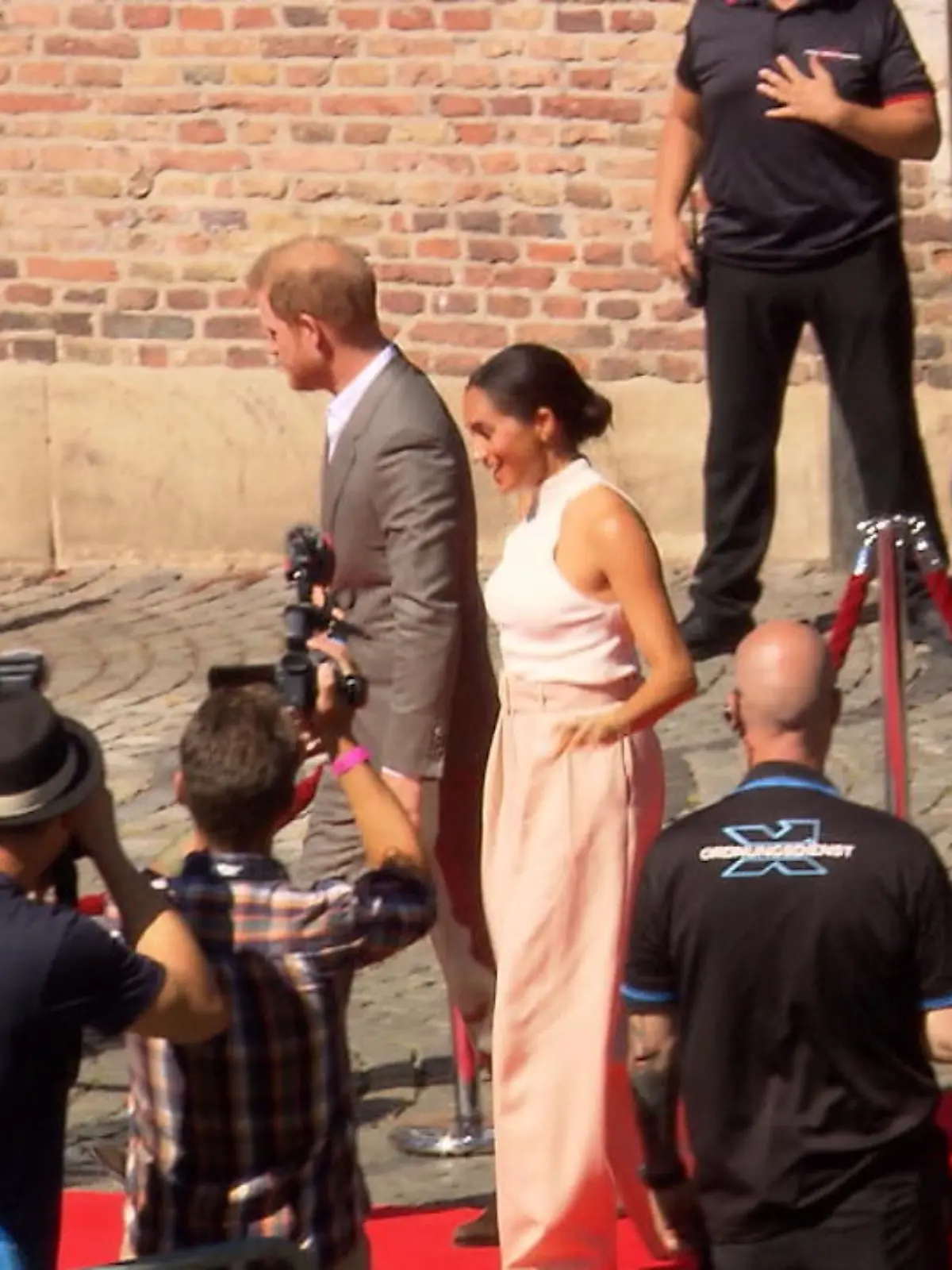 Bild zu: "Meghan und Harry zu Besuch"