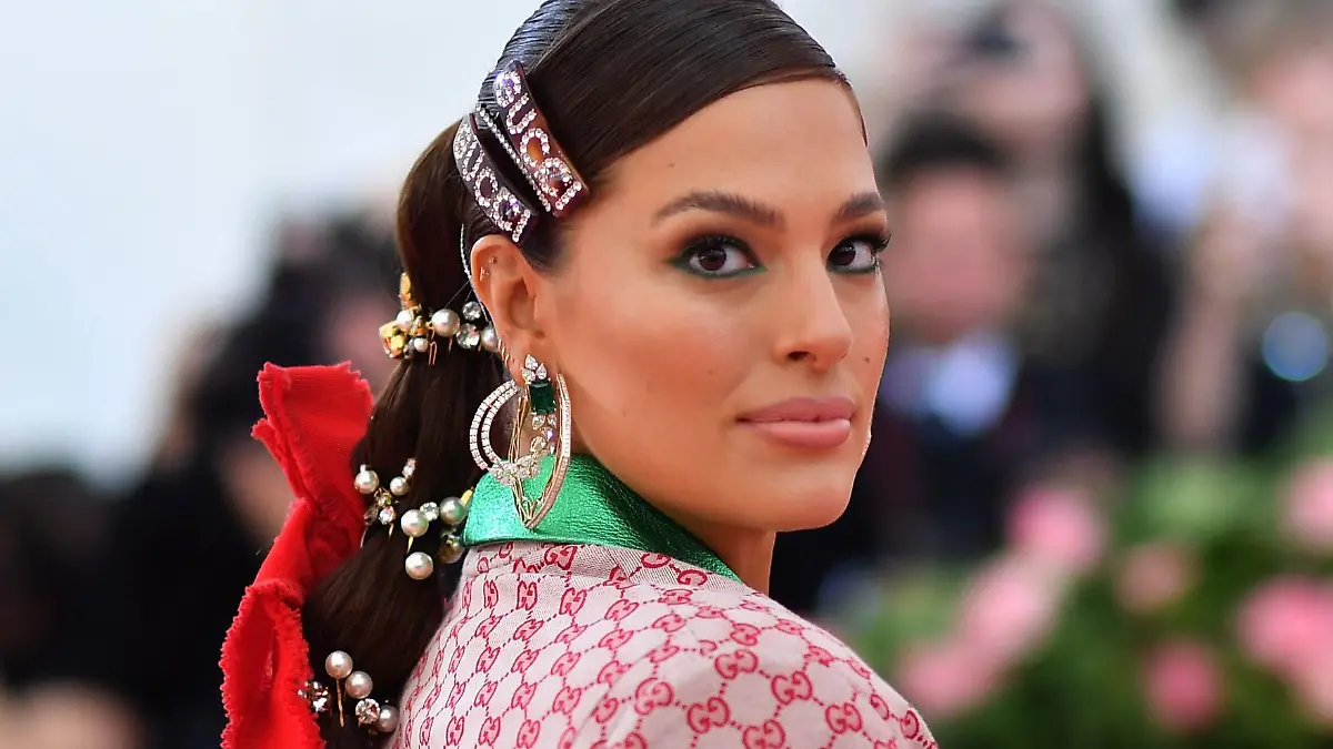 US model Ashley Graham arrives for the 2019 Met Gala at the Metropolitan Museum of Art on May 6, 2019, in New York. - The Gala raises money for the Metropolitan Museum of Arts Costume Institute. The Gala's 2019 theme is Camp: Notes on Fashion" inspired by Susan Sontag's 1964 essay "Notes on Camp". (Photo by ANGELA  WEISS / AFP)        (Photo credit should read ANGELA  WEISS/AFP via Getty Images)