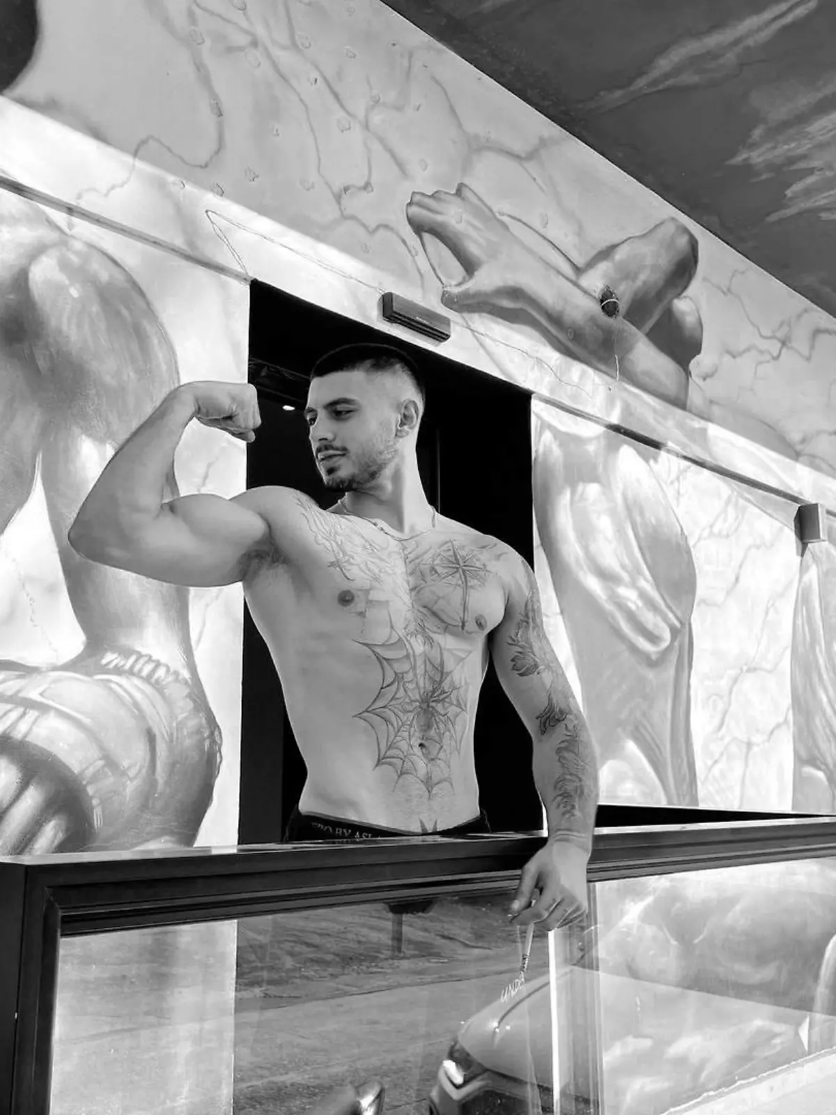 Fitness-Influencer Giorgi „Tzane“ Janelidze  stirbt in Italien.
