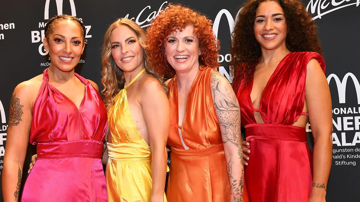 Jessica Wahls, Sandy Moelling, Lucy Diakovska und Nadja Benaissa, die No Angels bei der Benefiz Gala zugunsten der McDonalds Kinderhilfe Stiftung am 15.10.2022 in München McDonalds Benefiz Gala 2022 in München *** Jessica Wahls, Sandy Moelling, Lucy Diakovska and Nadja Benaissa, the No Angels at the Benefit Gala in favor of the McDonalds Childrens Aid Foundation on 15 10 2022 in Munich McDonalds Benefit Gala 2022 in Munich PUBLICATIONxINxGERxSUIxAUTxONLY