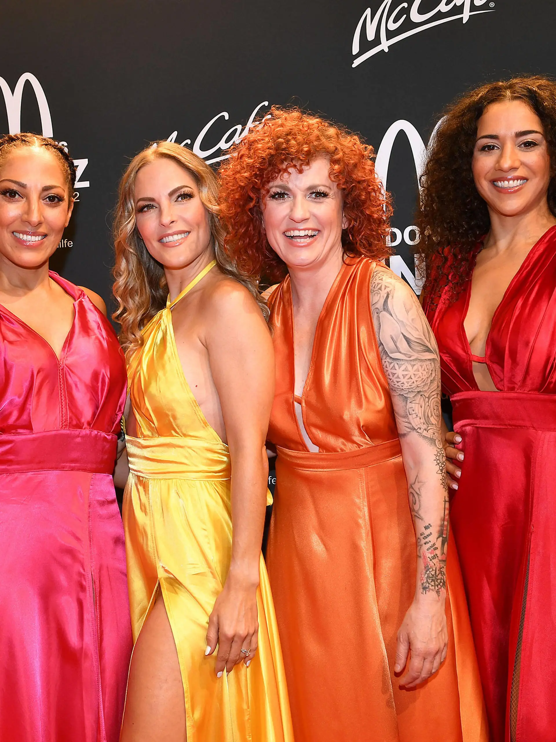 Jessica Wahls, Sandy Moelling, Lucy Diakovska und Nadja Benaissa, die No Angels bei der Benefiz Gala zugunsten der McDonalds Kinderhilfe Stiftung am 15.10.2022 in München McDonalds Benefiz Gala 2022 in München *** Jessica Wahls, Sandy Moelling, Lucy Diakovska and Nadja Benaissa, the No Angels at the Benefit Gala in favor of the McDonalds Childrens Aid Foundation on 15 10 2022 in Munich McDonalds Benefit Gala 2022 in Munich PUBLICATIONxINxGERxSUIxAUTxONLY