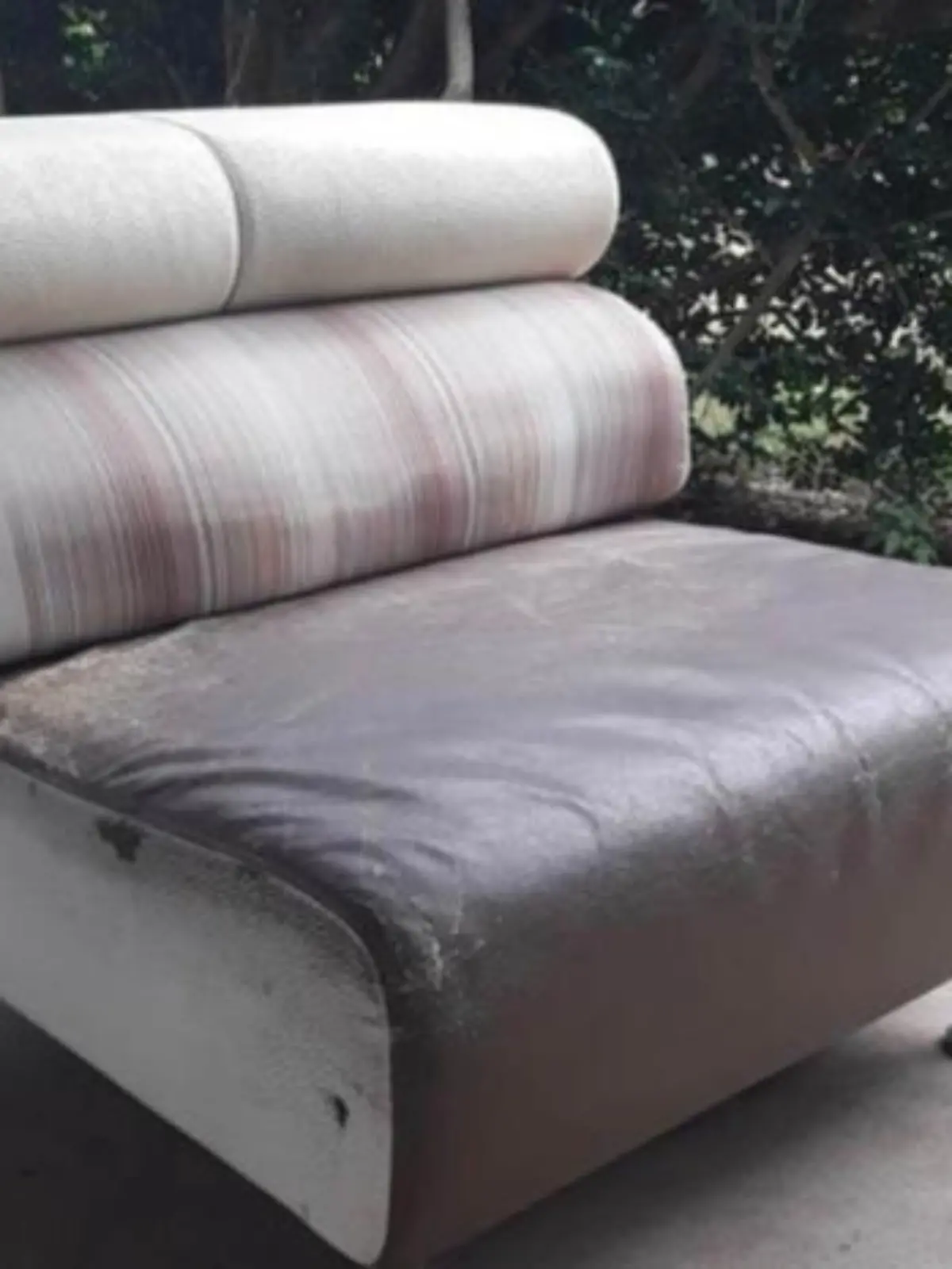 Altes Sofa