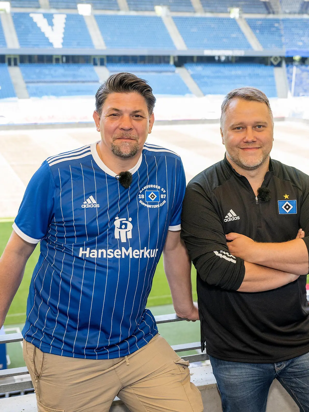 Tim Mälzer (l.) und Anton Schmaus+++ Die Verwendung des sendungsbezogenen Materials ist nur mit dem Hinweis und Verlinkung auf RTL+ gestattet. +++