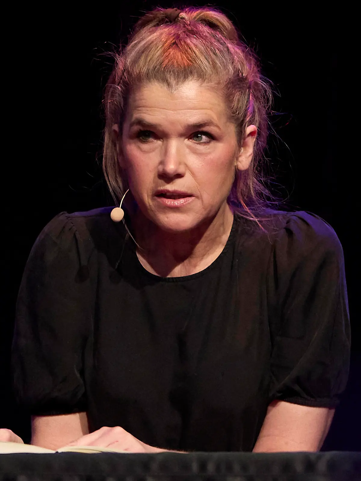 Anke Engelke bei der lit.Cologne 2024 Veranstaltung Das Gesetz ist dazu da, alle Menschen zu beschützen. Oder - Prima Facie im Theater am Tanzbrunnen. Köln, 07.03.2024 *** Anke Engelke at the lit Cologne 2024 event The law is there to protect all people Or Prima Facie at the Theater am Tanzbrunnen Cologne, 07 03 2024 Foto:xK.xSchulzx/xFuturexImagex engelke_miller_4334