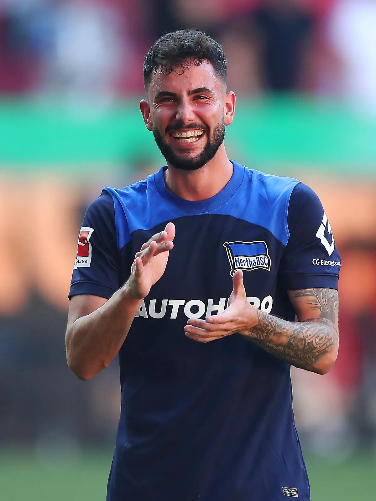 AUGSBURG, GERMANY - SEPTEMBER 04: Marco Richter of Hertha BSC applauds fans following their sides victory after the Bundesliga match between FC Augsburg and Hertha BSC at WWK-Arena on September 04, 2022 in Augsburg, Germany. (Photo by Christian Kaspar-Bartke/Getty Images)