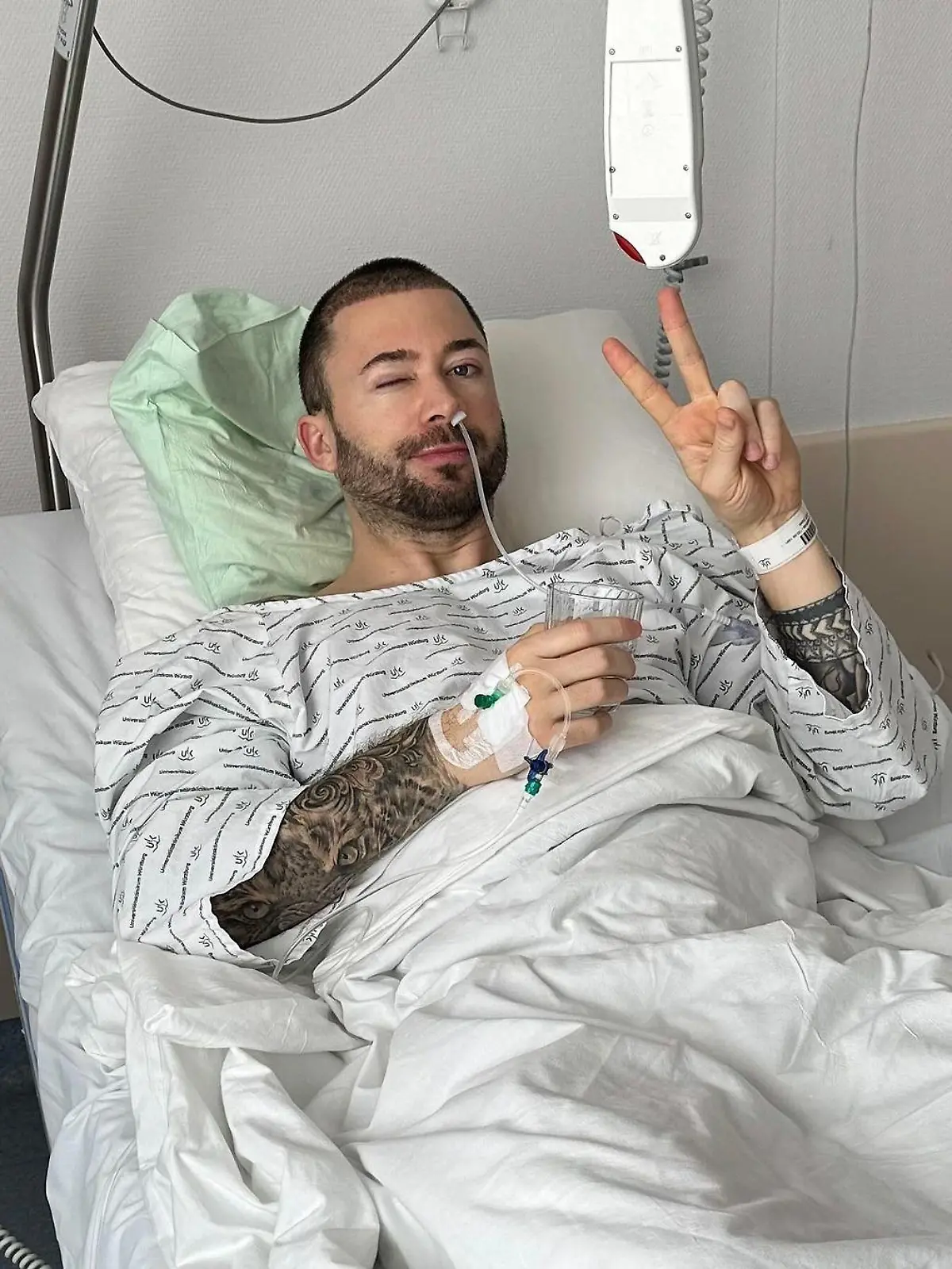 Ex Bachelorette Sieger Keno Rüst meldet sich aus dem Krankenhaus