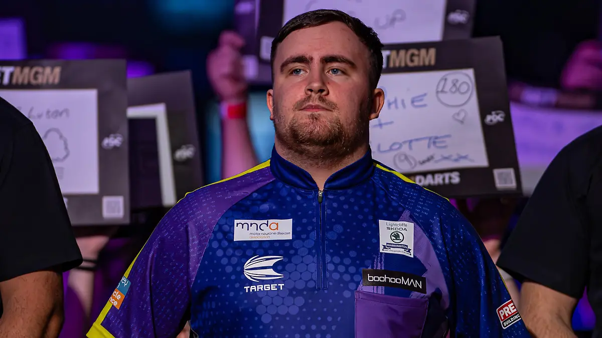 14th March 2024, Motorpoint Arena, Nottingham, Wales; 2024 PDC Premier League Darts Nottingham Night 7; Luke Littler greets the fans on his walk on before his match / action press