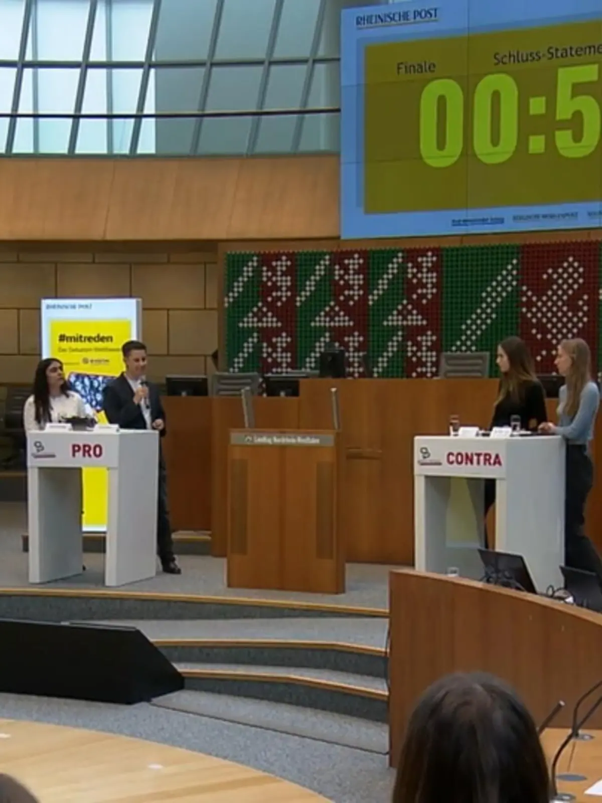 Bild zu: "Contest im Landtag"