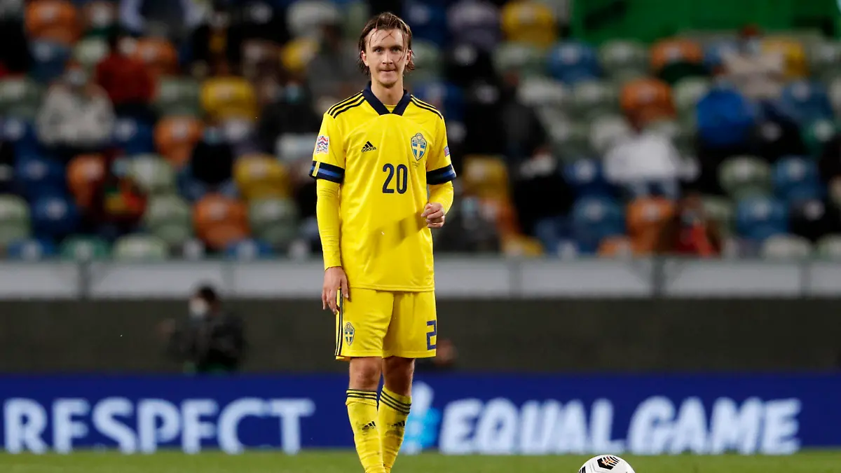 FILE - Sweden's Kristoffer Olsson waits to take a free kick during the UEFA Nations League soccer match between Portugal and Sweden at the Jose Alvalade stadium in Lisbon, Wednesday, Oct. 14, 2020. Sweden midfielder Kristoffer Olsson who was hospitalized last month with an acute brain condition, is in a stable condition but remains in intensive care, his Danish club FC Midtjylland said Thursday, March 7, 2024, adding doctors will slowly take him out on the ventilator. (AP Photo/Armando Franca, File)