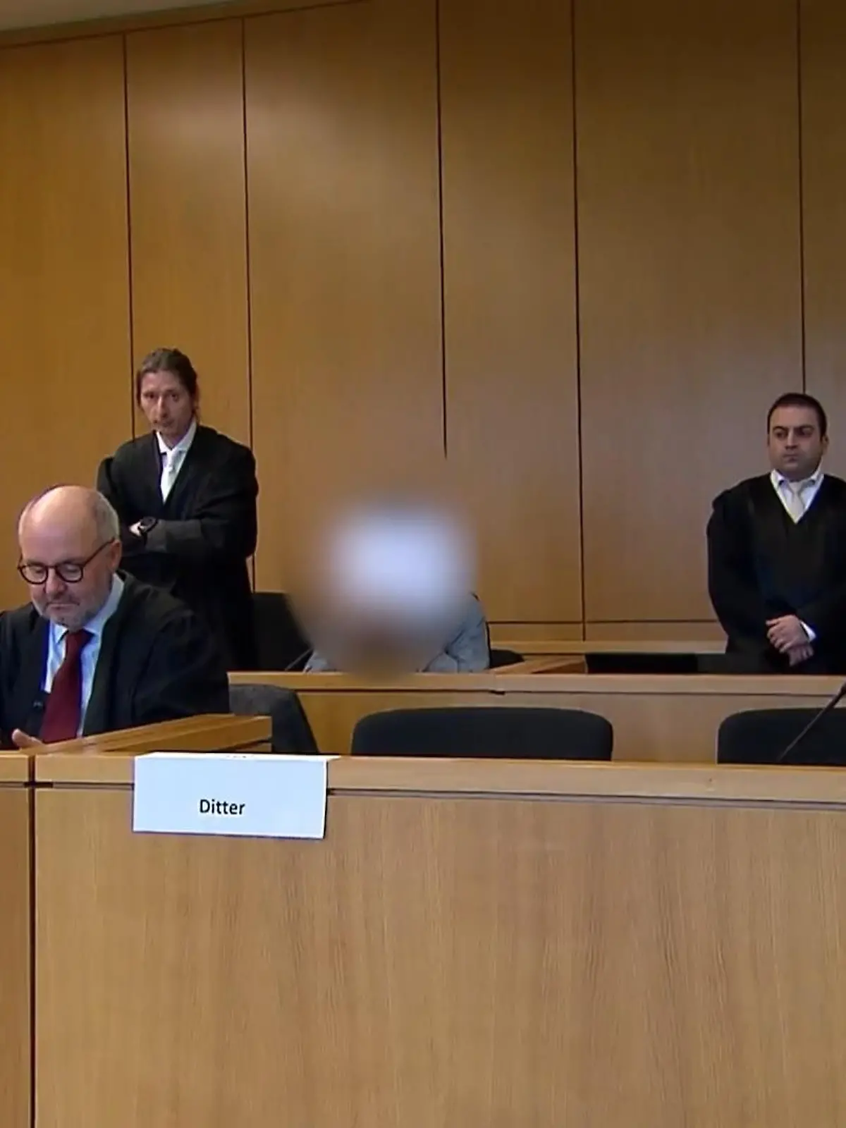 Bild zu: "Freier erpresst: Männer vor Gericht"