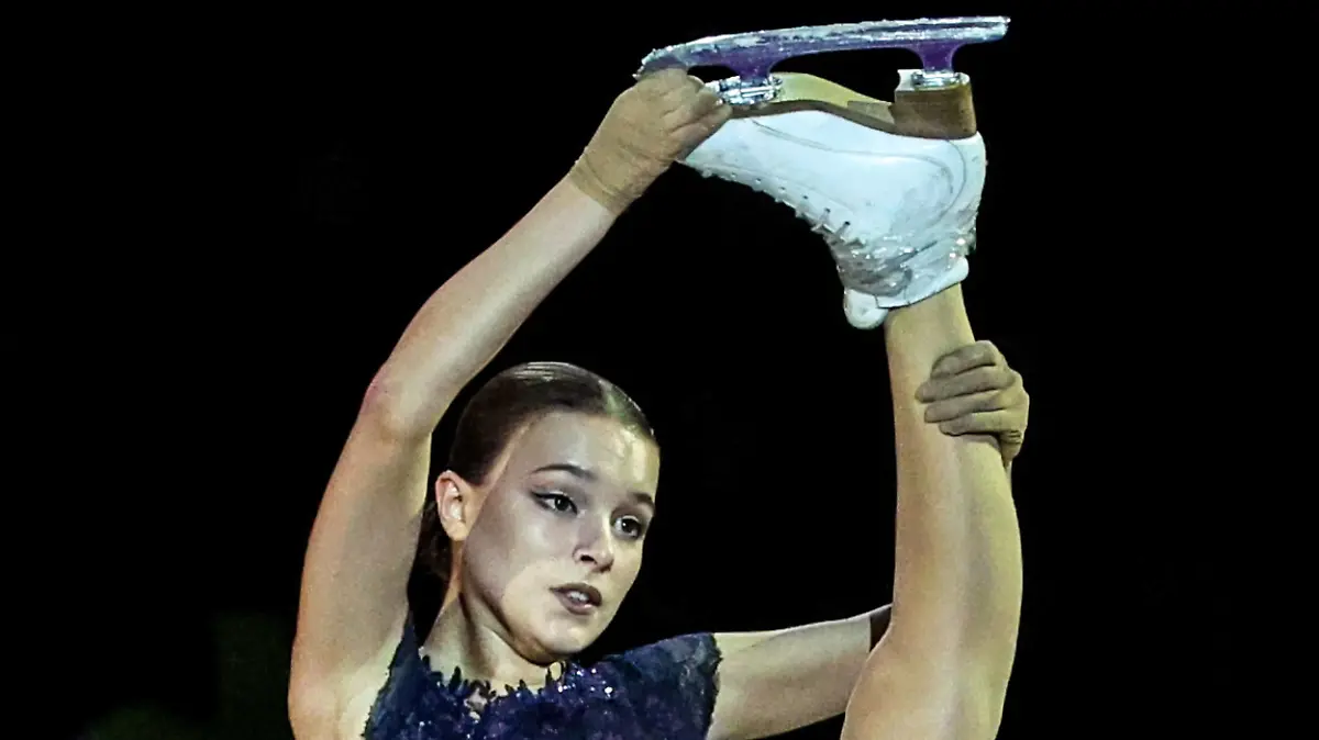 RUSSIA, MOSCOW - FEBRUARY 14, 2023: Figure skater Anna Shcherbakova performs a spin during the In Love with Figure skating, Eiskunstlauf festival at the CSKA Arena. Sergei Bobylev/TASS PUBLICATIONxINxGERxAUTxONLY 57355074