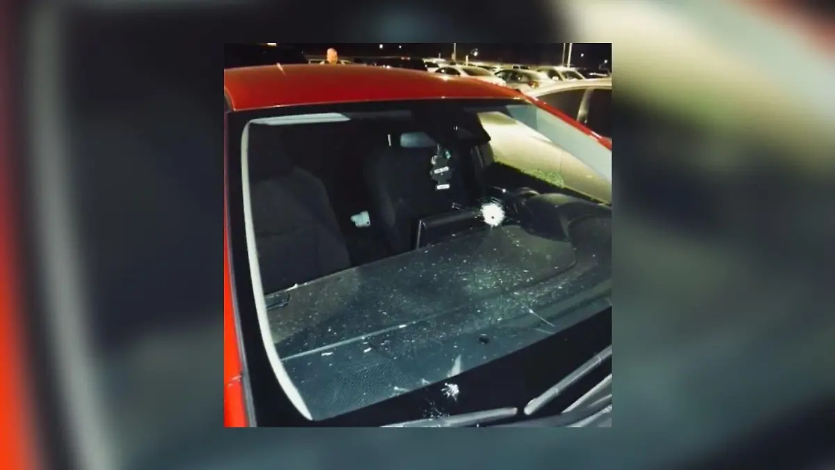 Opfer nach Schüssen aus fahrendem Auto überlebt.
