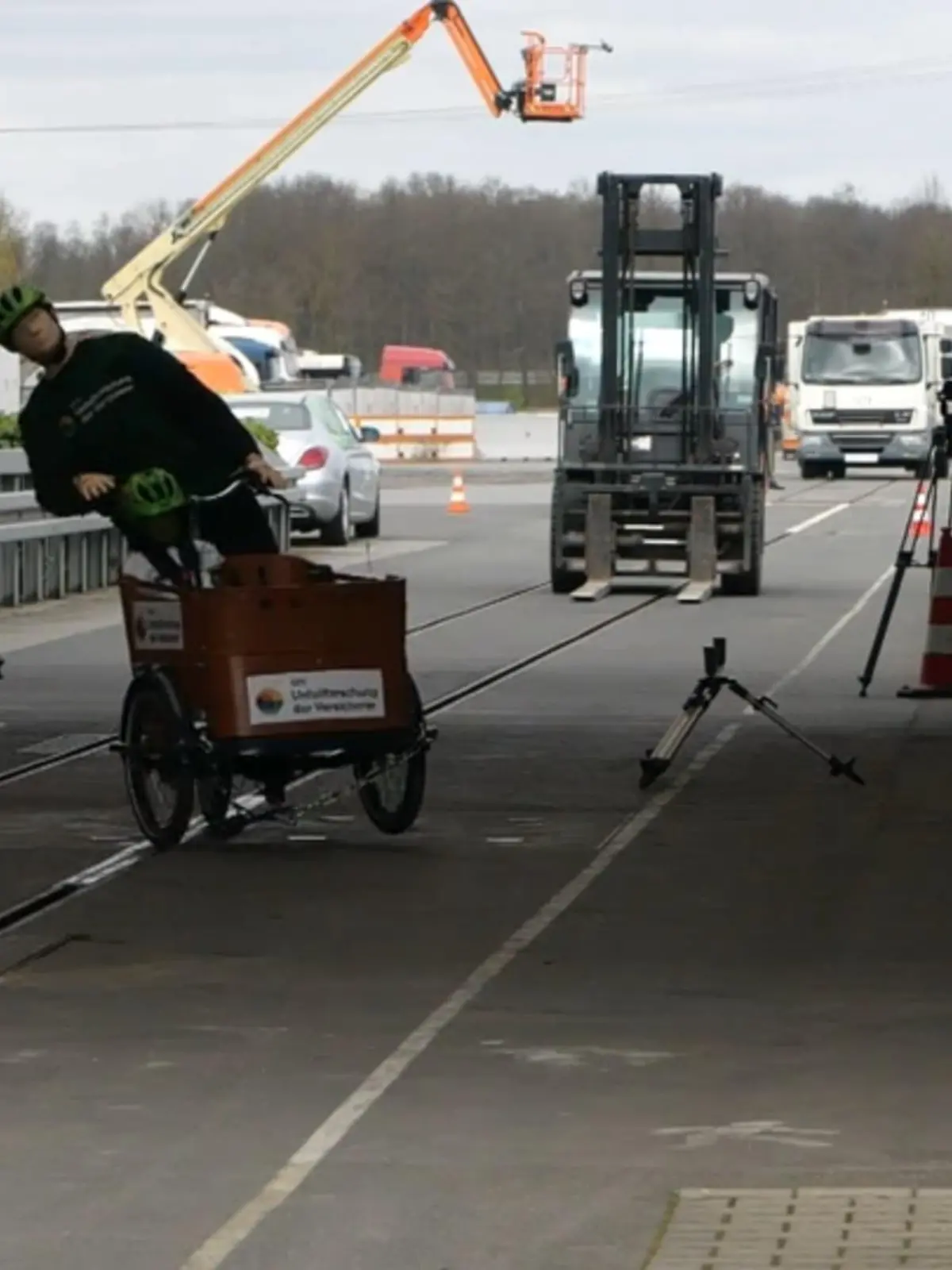 Bild zu: "Sicher mit Kids auf dem Rad"