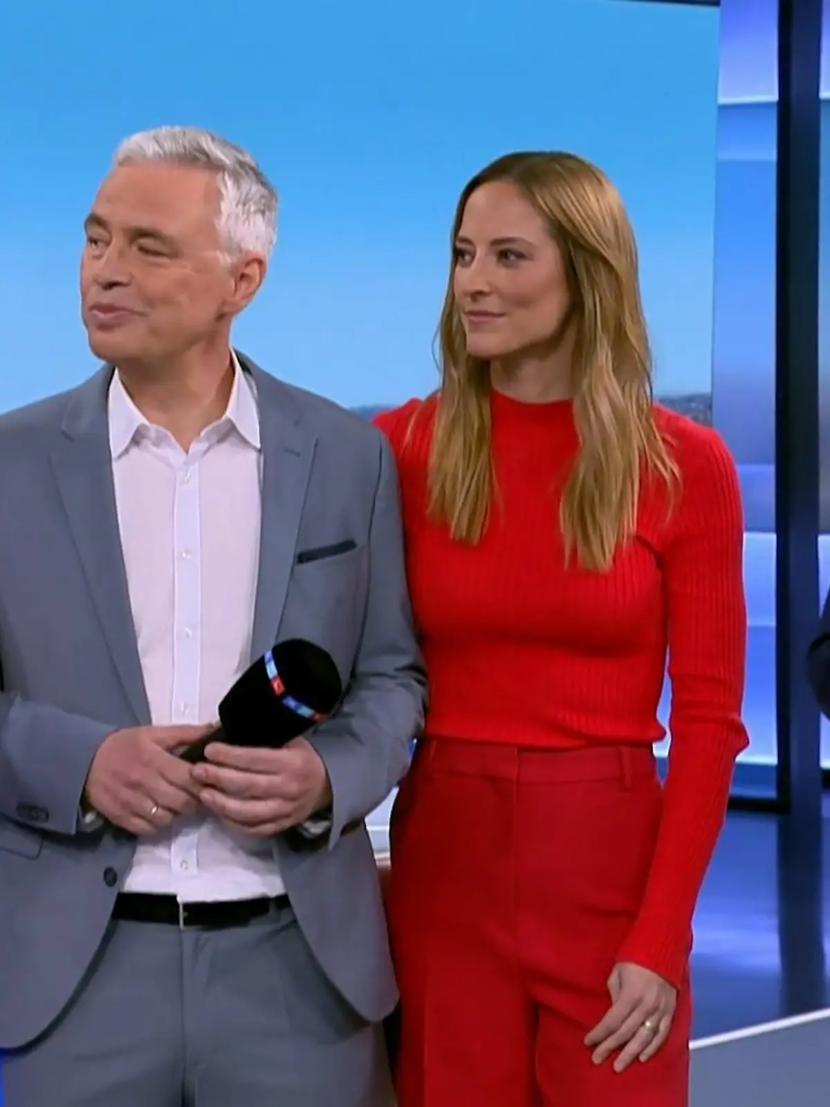 RTL setzt bei „RTL Aktuell“ ab Sommer 2024 auf zwei feste Moderationsteams bestehend aus Roberta Bieling und Andreas von Thien sowie Christopher Wittich und Anna Fleischhauer. Die beiden Teams werden dann im Wechsel jeweils von Montag bis Sonntag „RTL Aktuell“ moderieren.