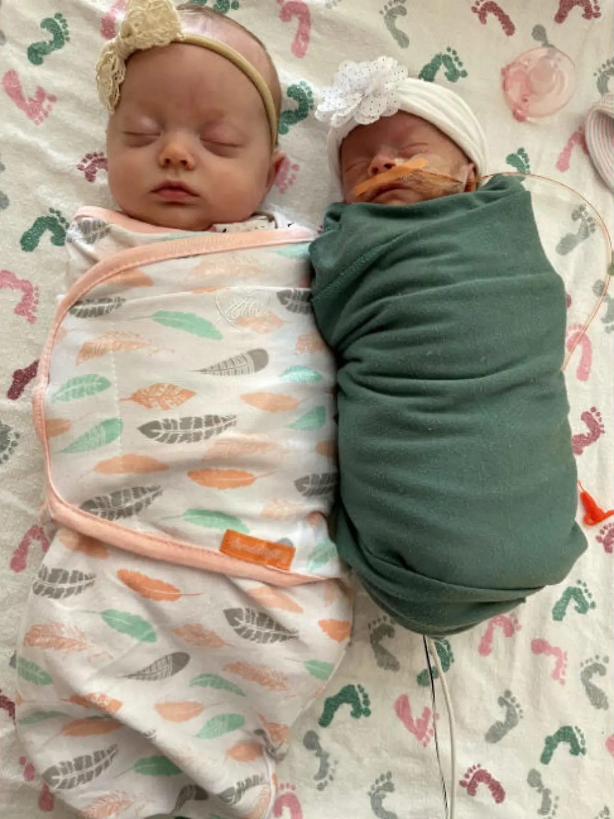 Reagan und Mila kurz nach der Geburt.