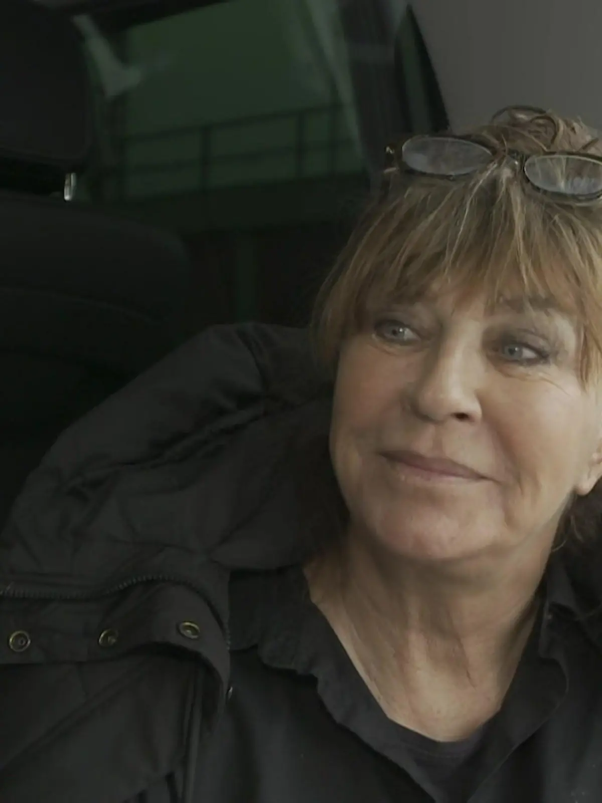 Bushido ist gerade auf großer Deutschland-Tour – mitsamt seiner Frau Anna-Maria und den acht Kindern 
Eine, die sich darüber am meisten freut ist die Schwiegermutter des Rappers. Uns hat sie im Interview verraten, wie das läuft, wenn die Großfamilie zusammen kommt.