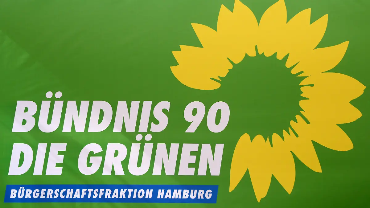 Das neue Logo der bisherigen Hamburger GAL ist am Samstag (18.08.2012) in Hamburg zu sehen. Bei der Feier zu ihrem 30. Geburtstag hat sich die Hamburger Bürgerschaftsfraktion der Grün-Alternativen Liste (GAL) in Bündnis 90/Die Grünen umbenannt. Foto: Daniel Bockwoldt dpa/lno  +++(c) dpa - Bildfunk+++