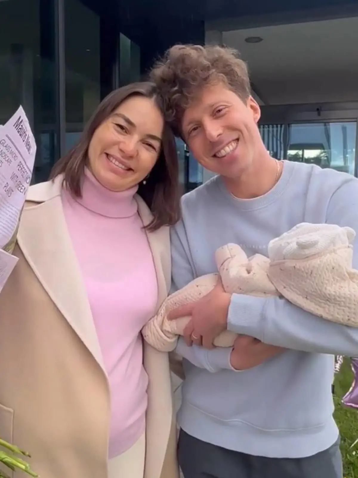 Glücklicher geht es wohl kaum! Renata und Valentin strahlen um die Wette.