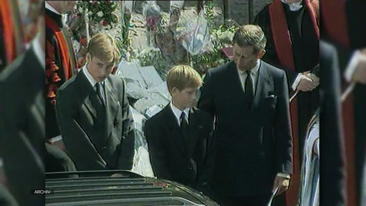 Prinz William, Prinz Harry und ihr Vater Charles