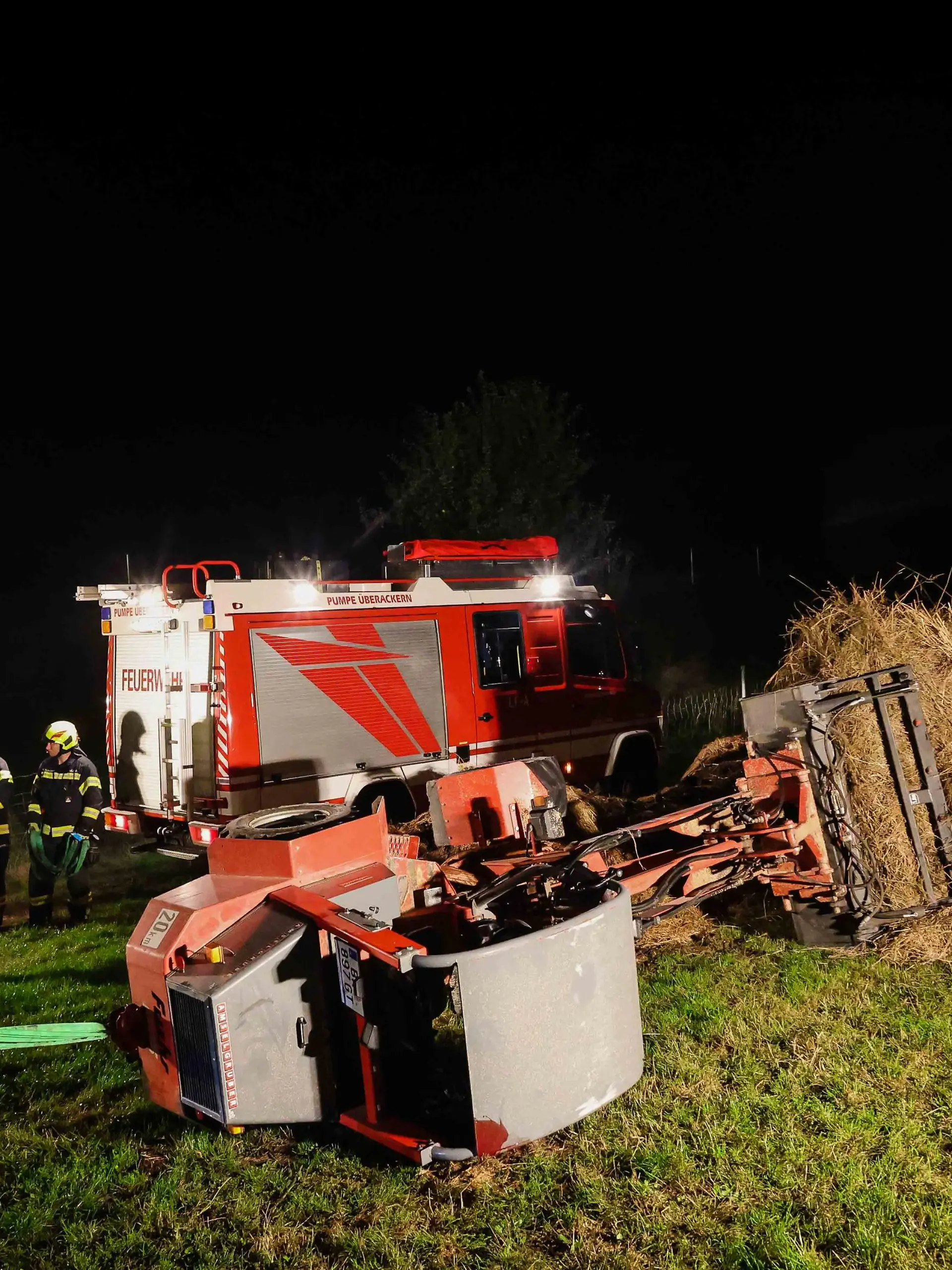 01.09.20202, Überackern, AUT, Personenrettung, Überackern, 11 Jähriger stirbt bei Unfall mit Hoftrak, im Bild die Unfallstelle, Pressefoto Scharinger © 2022, PhotoCredit D. Scharinger