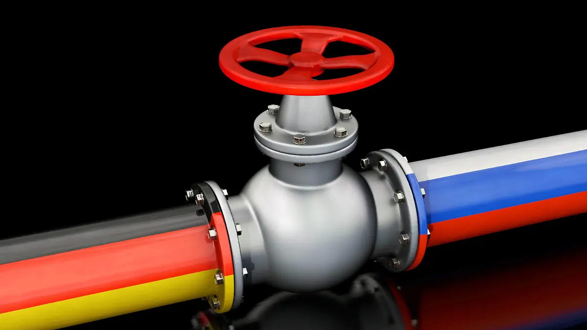 Nord Stream 2 - Erdgasleitung mit Gashahn Symbolbild zum Thema Erdgaslieferung von Russland nach Deutschland *** Nord Stream 2 natural gas pipeline with gas tap symbol image about natural gas supply from Russia to Germany 
