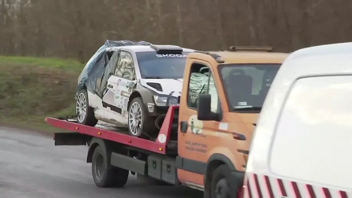 Die elfte Ausgabe der Motorsport-Rallye „Esztergom – Nyerges“ ist von einem tragischen Unfall überschattet worden. Mindestens vier Menschen sind gestorben, über ein halbes Dutzend verletzt.