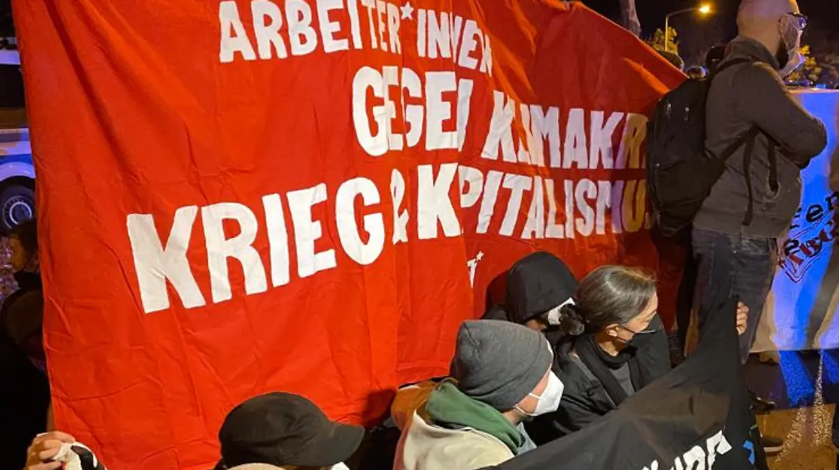 Das bundesweite Bündnis hat unter dem Slogan "Kassel entwaffnen ist (k)eine Kunst!" zu einem Protest-Camp und Aktionen gegen Krieg, Aufrüstung und Abschottung aufgerufen