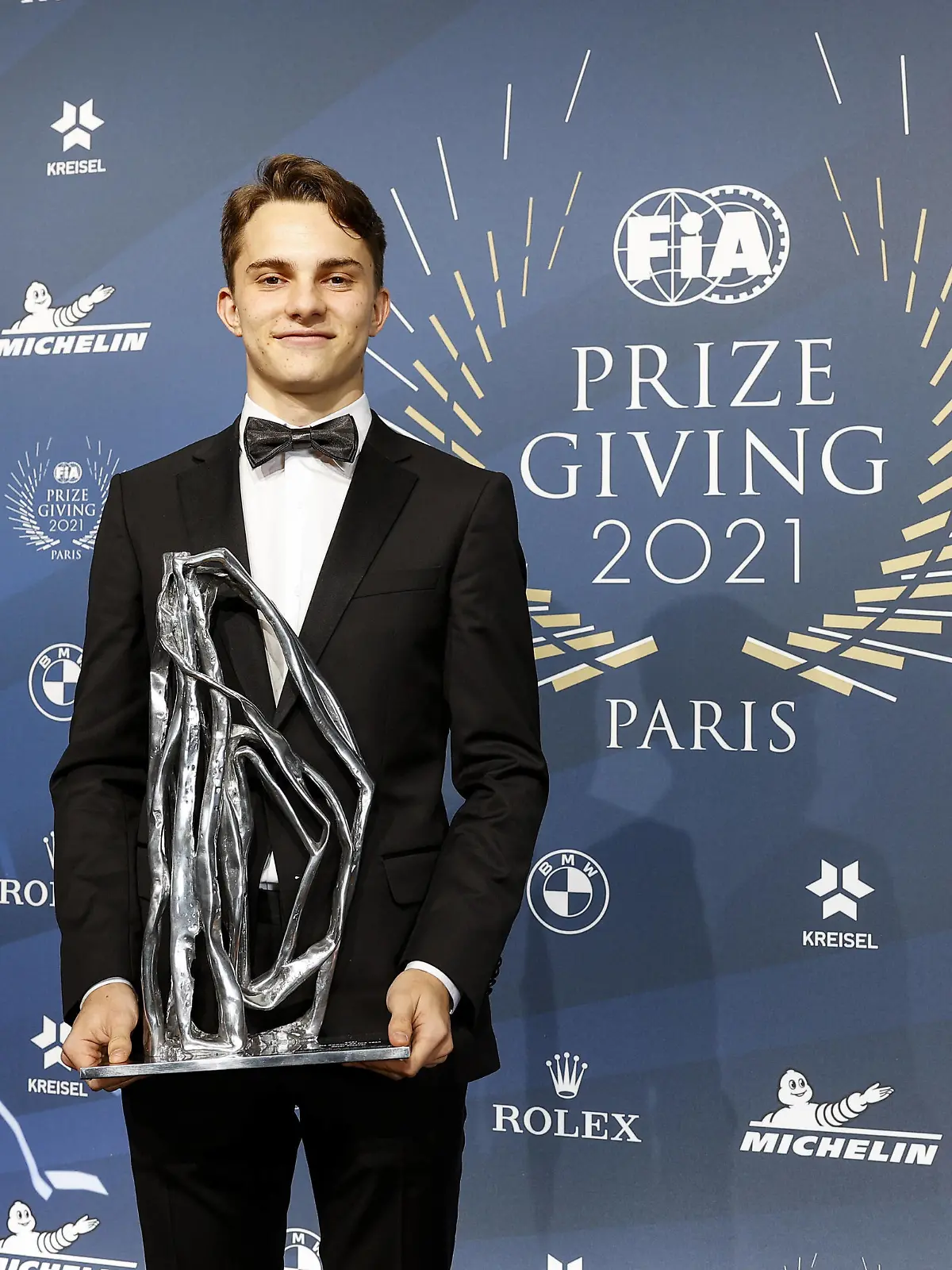  Piastri Oscar aus, Winner of the FIA Formula 2 Championship for Drivers and Rookie of the Year, portrait during the 2021 FIA Prize Giving Ceremony, at the Carrousel du Louvre, on December 16 in Paris, France - AUTO - FIA PRIZE GIVING CEREMONY 2021 DPPI/Panoramic PUBLICATIONxNOTxINxFRAxITAxBEL _LF_1744
