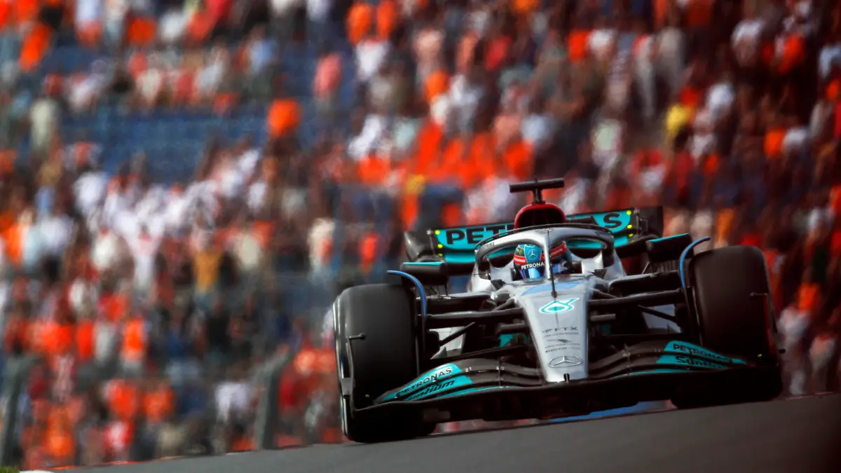 Formula 1 2022: Dutch GP CIRCUIT ZANDVOORT, NETHERLANDS - SEPTEMBER 02: George Russell, Mercedes W13 during the Dutch GP at Circuit Zandvoort on Friday September 02, 2022 in North Holland, Netherlands. Photo by Zak Mauger / LAT Images Images PUBLICATIONxINxGERxSUIxAUTxHUNxONLY GP2215_103308_54I1373
