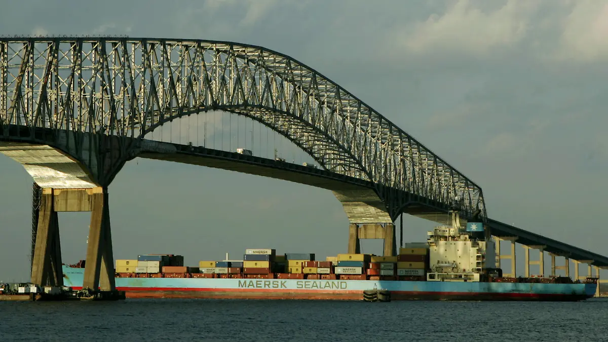 Die Brücke, benannt nach Francis Scott Key, vor dem Einsturz.