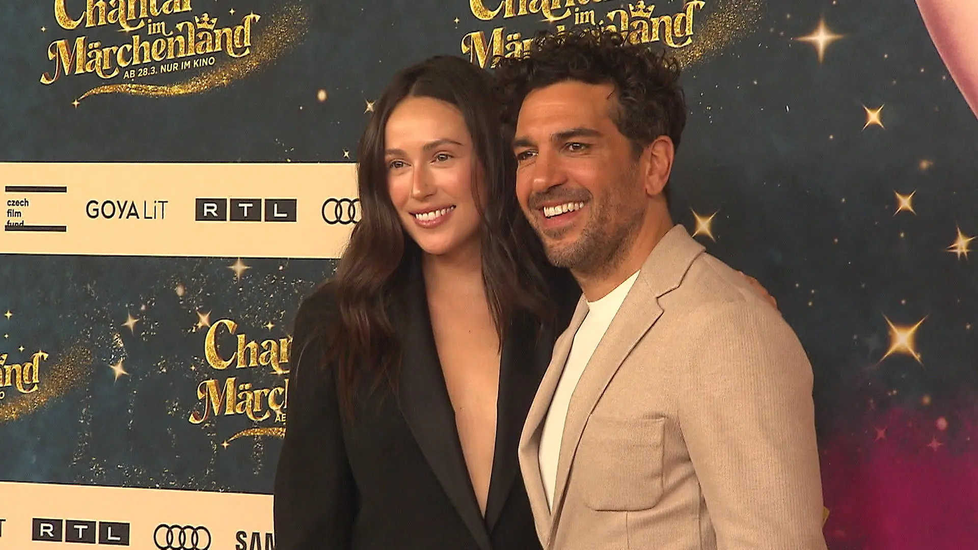 Elyas M'Barek - Liebeserklärung an seine Frau Jessy! Vor laufender Kamera