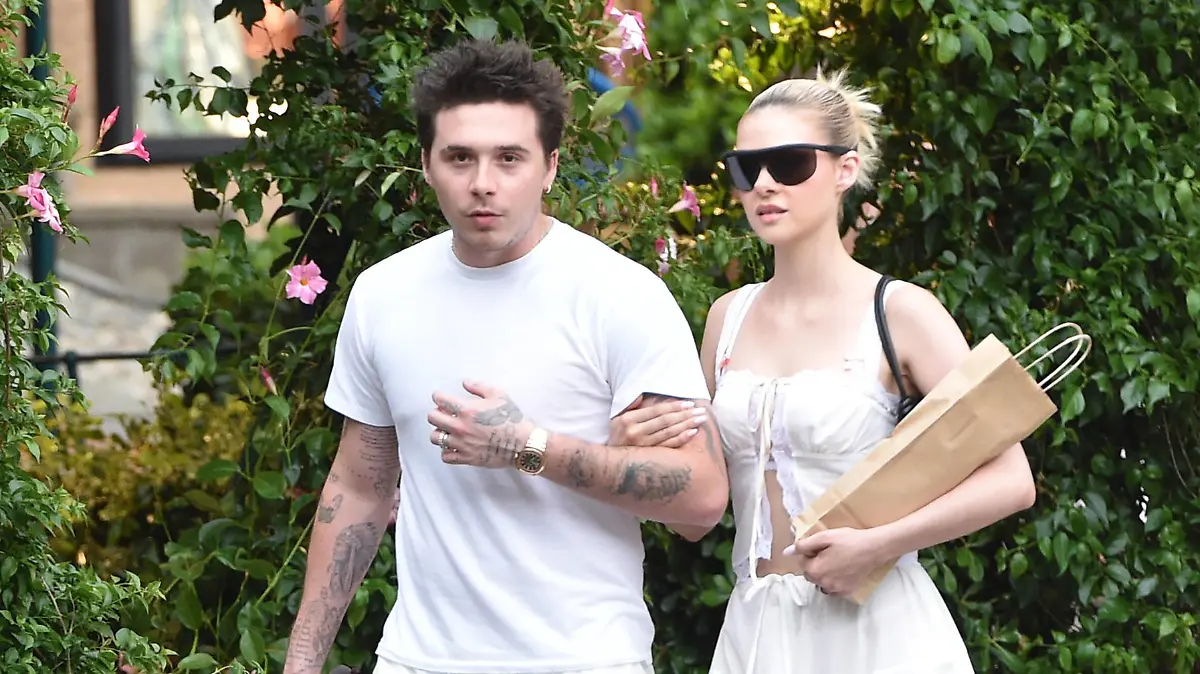 Entertainment Themen der Woche KW27 Entertainment Bilder des Tages Brooklyn Beckham and his wife Nicola Peltz on their honeymoon in Portofino PUBLICATIONxNOTxINxITA Copyright: xipa/fototrex/xipa-agency.netx/xportofinox