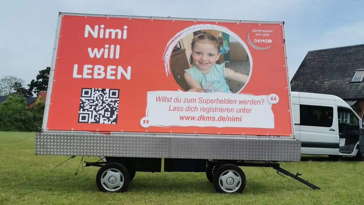 Mit Vor-Ort Aktionen und einer Plakatkampagne hat die DKMS auf Nimis Schicksaal aufmerksam gemacht