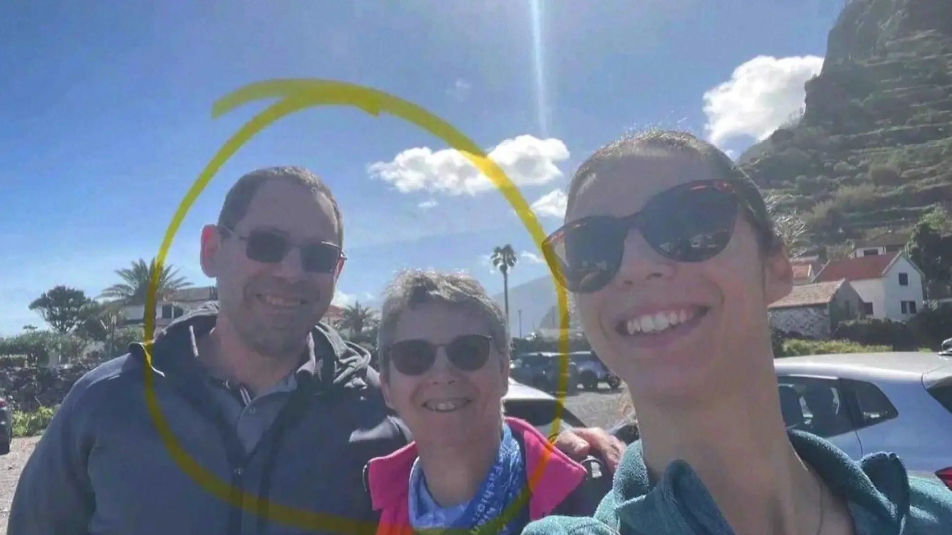 Paul und Véronique Blond (links, mitte) verschwinden im gemeinsamen Urlaub mit ihrer Tochter Johanna (rechts).