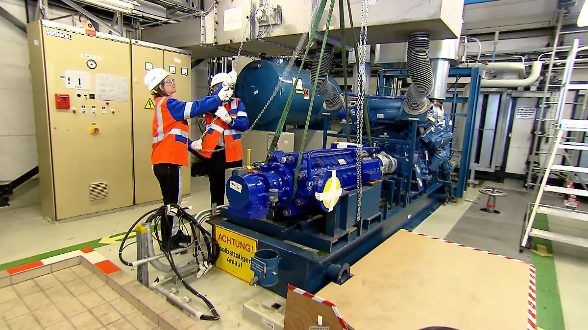 Umweltministerin Priska Hinz im Atomkraftwerk Biblis.