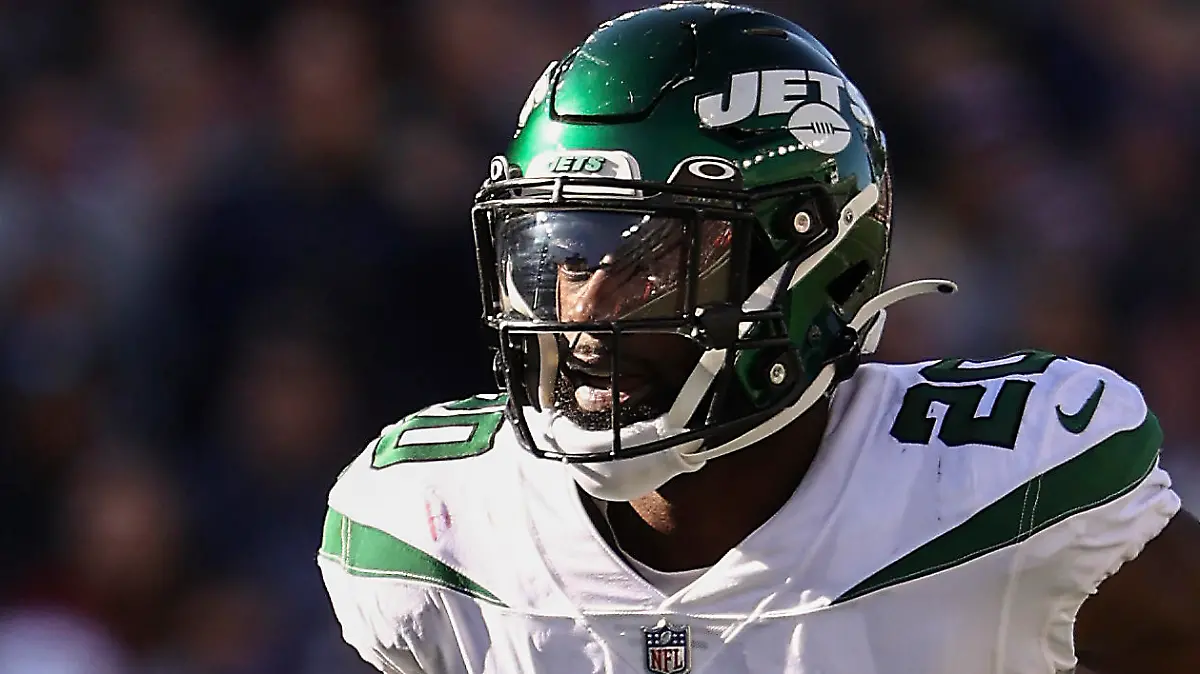 FILE - New York Jets' Marcus Maye plays in the team's NFL football game against the New England Patriots on Oct. 24, 2021 in Foxborough, Mass. The New Orleans Saints say former Jets safety Maye has agreed on a three-year, free-agent contract with New Orleans. The move was announced by the club shortly after the NFL's 2022 free agency period began on Wednesday, March 16. (AP Photo/Winslow Towson, File)
