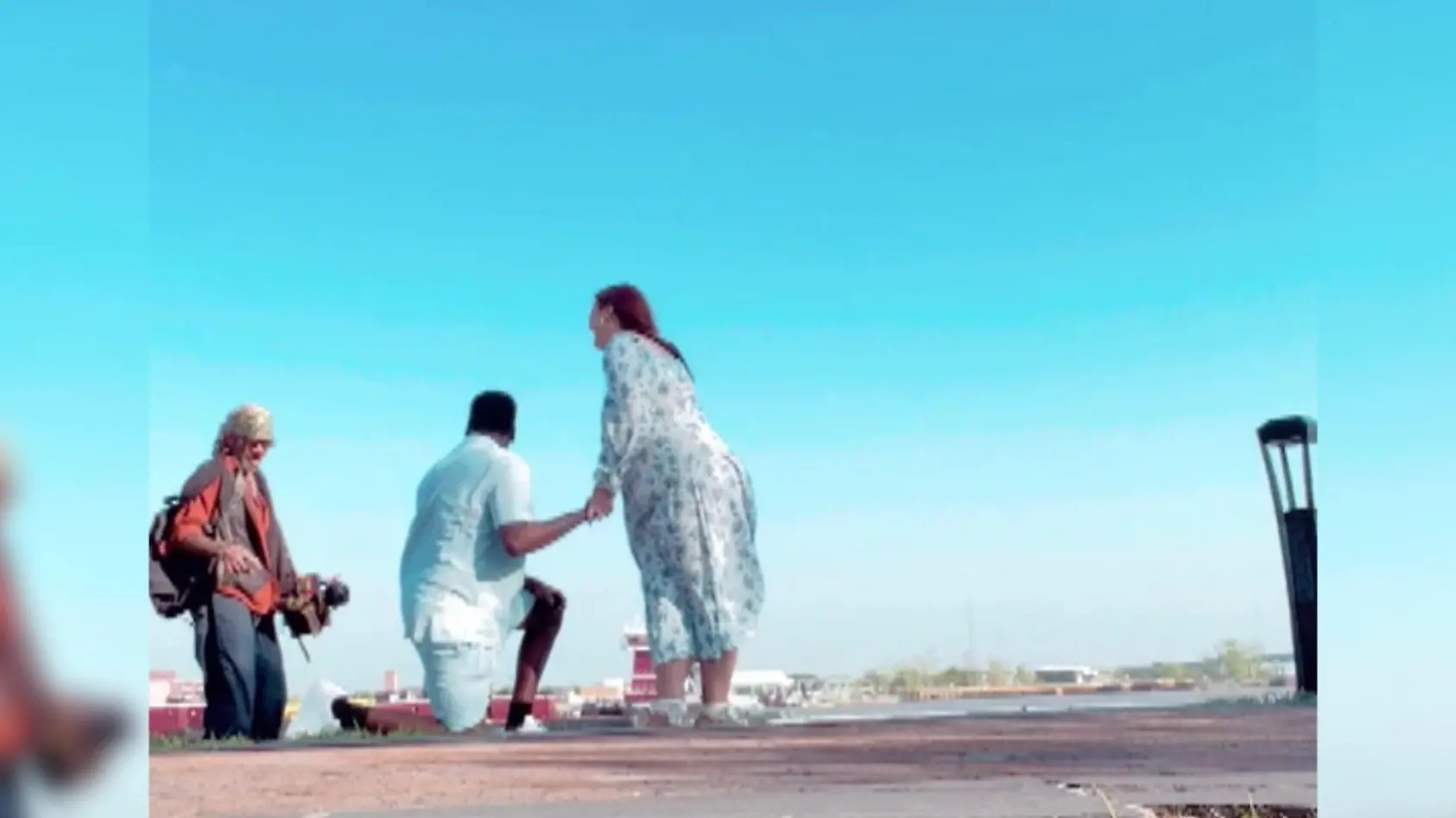 Obdachloser grätscht bei Antrag rein