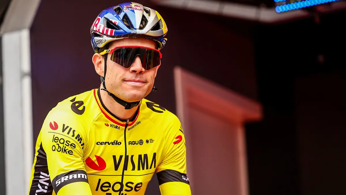 27.03.2024, Belgien, Roeselare: Radsport: UCI WorldTour - Quer durch Flandern, (188,60 km), Männer: Wout van Aert aus Berlgien vom Team Visma-Lease a Bike vor dem Start des Rennens. Foto: David Pintens/Belga/dpa +++ dpa-Bildfunk +++